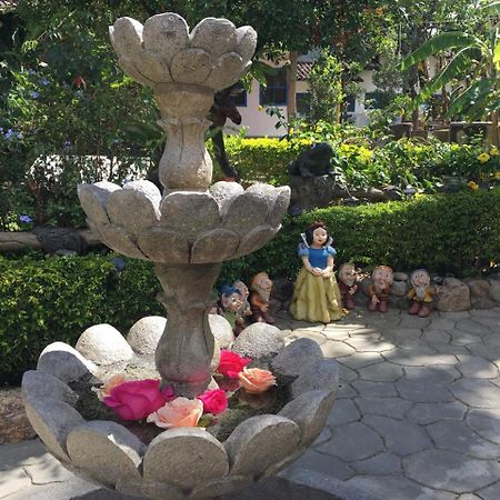 Hostal Jardin Escondido วิลกาบัมบา ภายนอก รูปภาพ