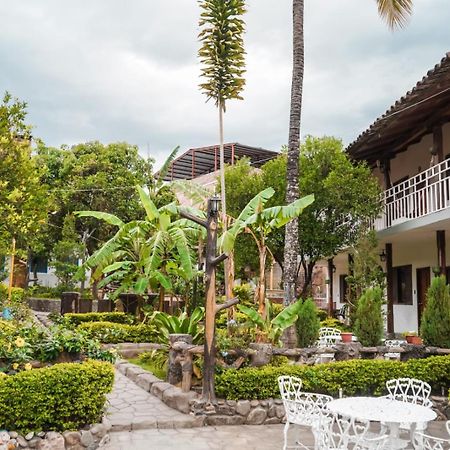 Hostal Jardin Escondido วิลกาบัมบา ภายนอก รูปภาพ