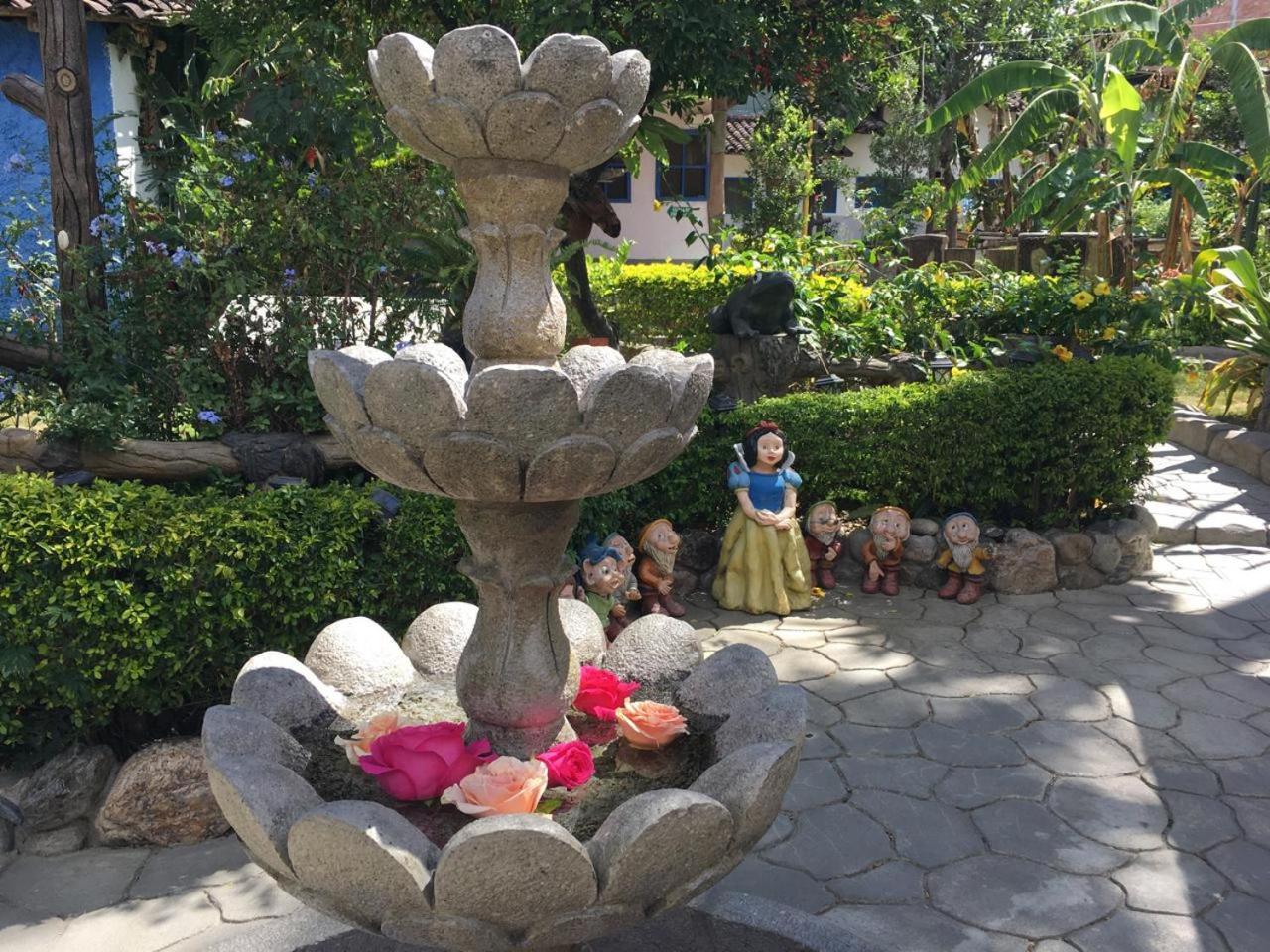 Hostal Jardin Escondido วิลกาบัมบา ภายนอก รูปภาพ